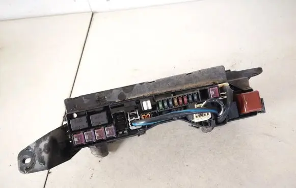 Toyota Corolla E120 E130 Fuse box set