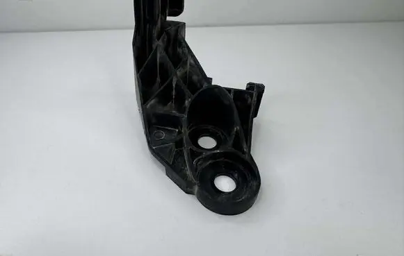BMW 3 E46 Front bumper mounting bracket 7030620 229449 5111