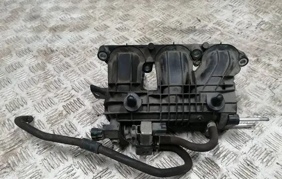 Suzuki Swift III Intake manifold 1311052R40 52016 180360831