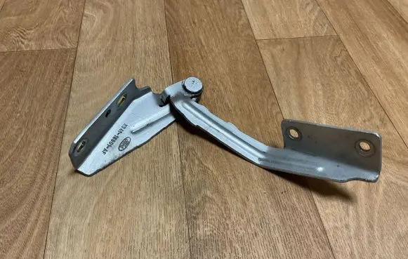Ford Focus Engine bonnet/hood hinges XS4116801AF