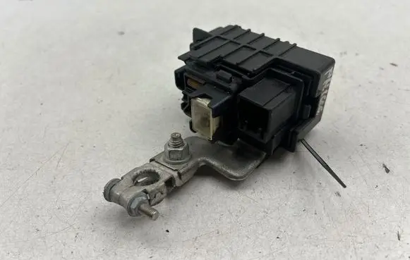 Toyota Prius (XW20) Battery relay fuse 3483TA