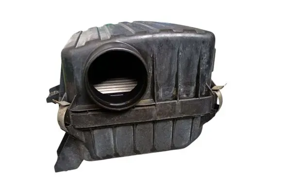 Suzuki Grand Vitara I Air filter box 68DA01
