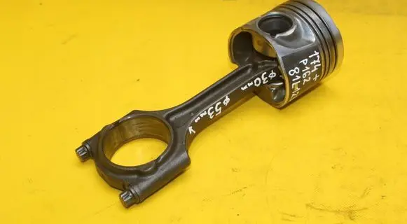 Volvo S60 Piston with connecting rod 81L123