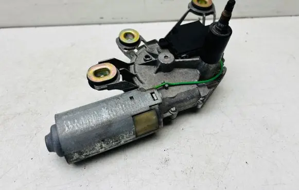 Volkswagen Golf IV Rear window wiper motor 1J6955711C