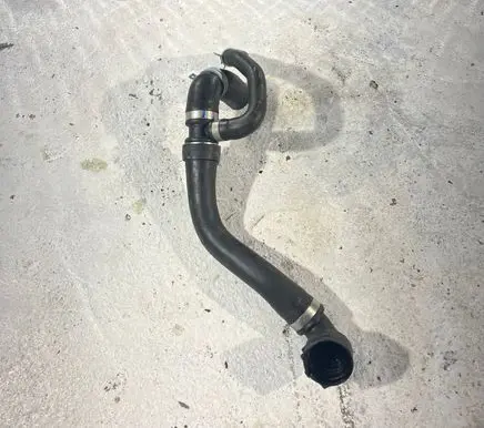Volvo XC90 Engine coolant pipe/hose 31338292