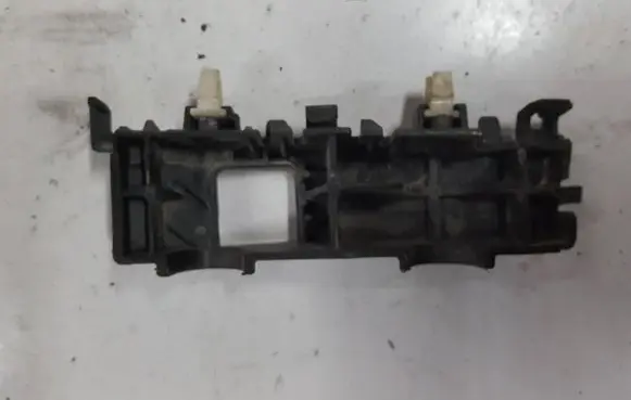 Hyundai Tucson TL Front bumper mounting bracket 