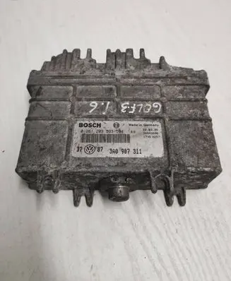 Volkswagen Golf III Engine control unit/module 3A0907311 0261203593