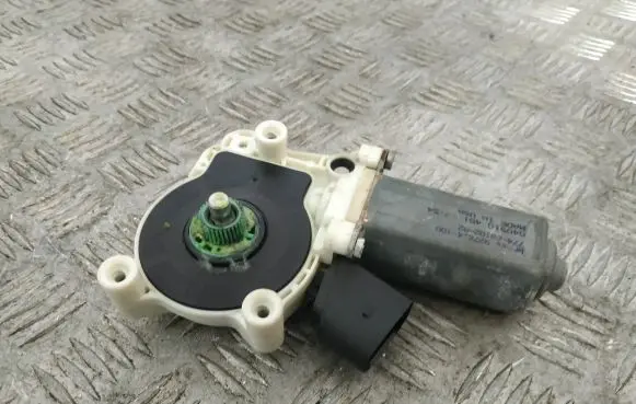 BMW X5 E70 Rear door window regulator motor 77468102 927614