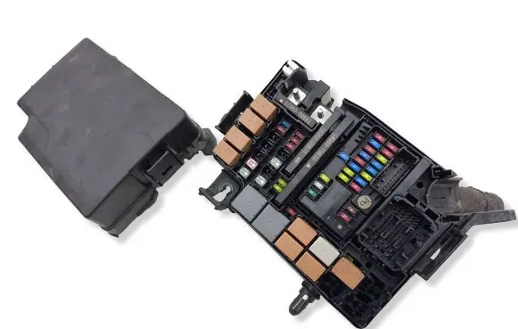KIA Niro Fuse module 91220Q4470