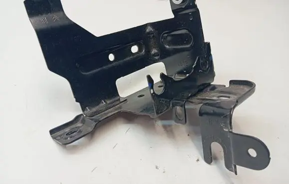 Peugeot 5008 II ABS pump bracket 9818902280