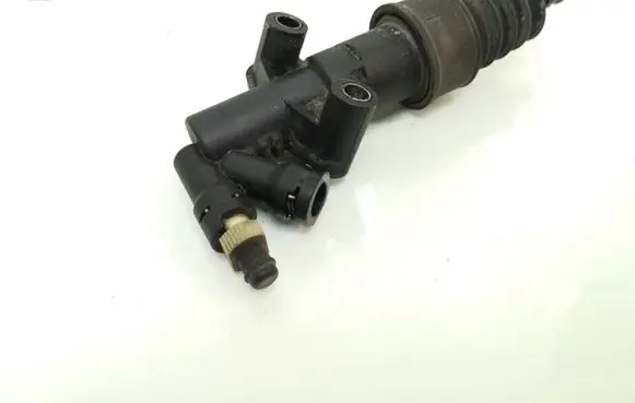 Peugeot 207 Clutch master cylinder 9680031380