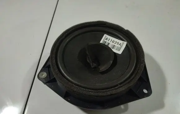 Toyota Avensis T250 Front door speaker 8616002370
