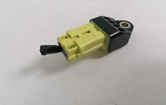 Toyota RAV 4 (XA30) Airbag deployment crash/impact sensor 8983133020