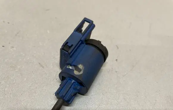 Volkswagen PASSAT B5.5 Brake pedal sensor switch 1J0927189E