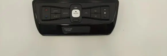 Nissan Leaf II (ZE1) Climate control unit 275005SE0B