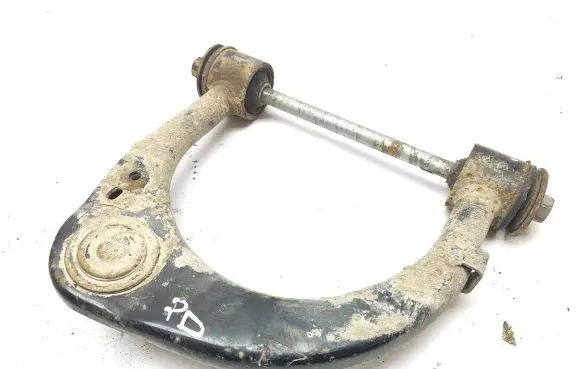 Toyota Land Cruiser (J200) Front lower control arm/wishbone