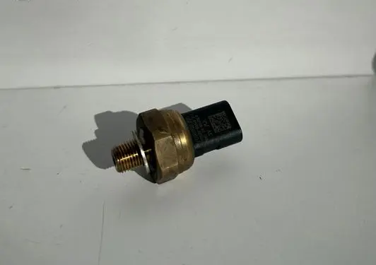 Volkswagen T-Roc Oil pressure sensor 05E906060A