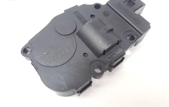 BMW 1 E81 E87 Air flap motor/actuator CZ113930