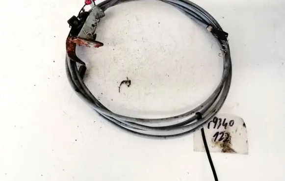 Toyota Avensis T220 Fuel tank opening switch 