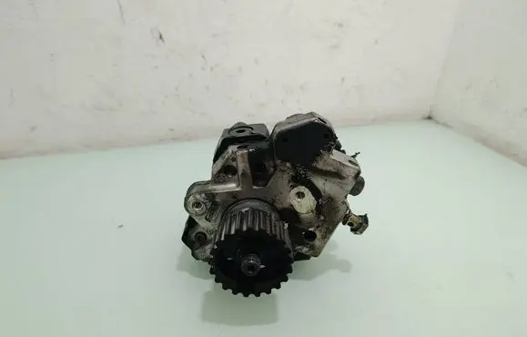 Audi A6 S6 C6 4F Fuel injection high pressure pump 0445010125 059130755J
