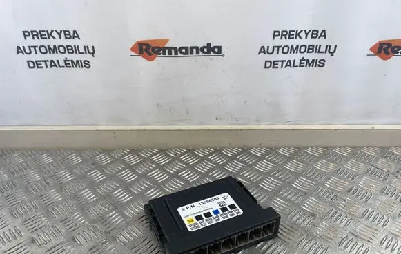 Opel Zafira C Central body control module 610765201A