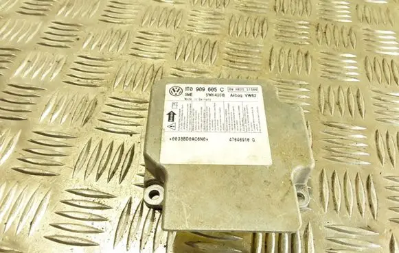 Volkswagen Touran I Airbag control unit/module 1T0909605C 5WK43518