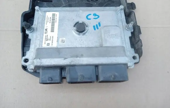 Citroen C3 Engine control unit/module ECU 9819657880