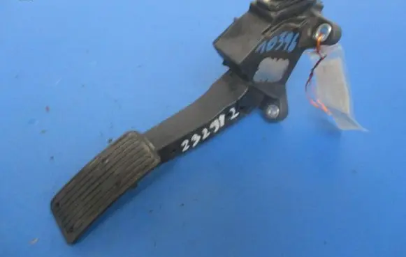 Toyota Aygo AB10 Accelerator throttle pedal