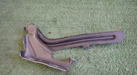 Nissan Qashqai J12 Engine bonnet/hood hinges