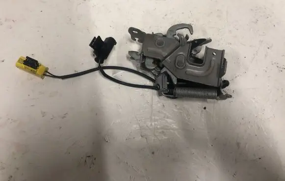 BMW 1 F70 Engine bonnet/hood lock/catch 5A35FD7 5A35FD704