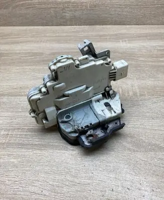 Audi A6 S6 C6 4F Front door lock 4F0839016A