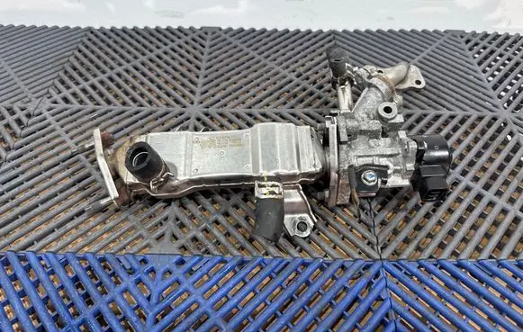 Toyota Auris E180 EGR valve cooler 2560137010 20H12B2758