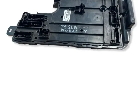 Tesla Model Y Central body control module 149785000D