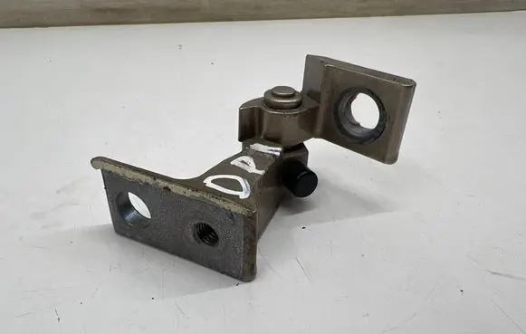 Porsche Macan (95B) Front door lower hinge 