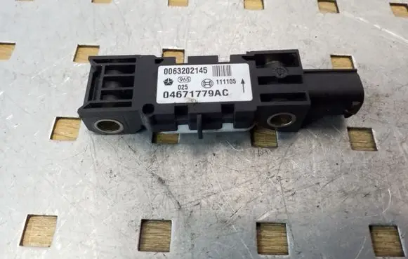 Jeep Grand Cherokee (WK) Airbag deployment crash/impact sensor 04671779AC
