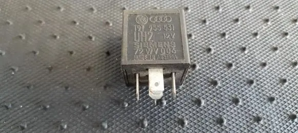 Volkswagen Polo II 86C 2F Other relay 191955531 72WV006