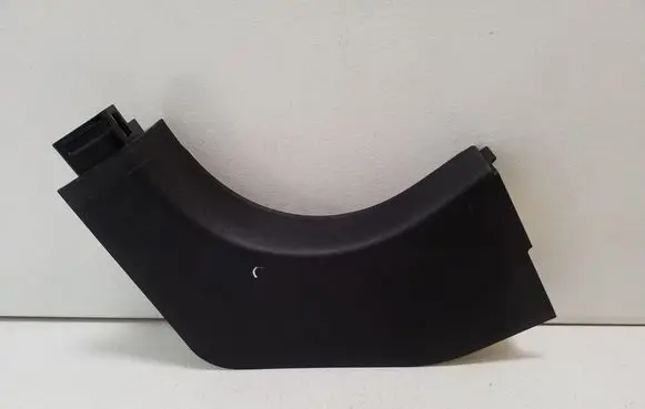 Foot area side trim