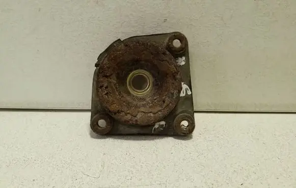 Volvo S60 Front shock absorber mounting bracket 