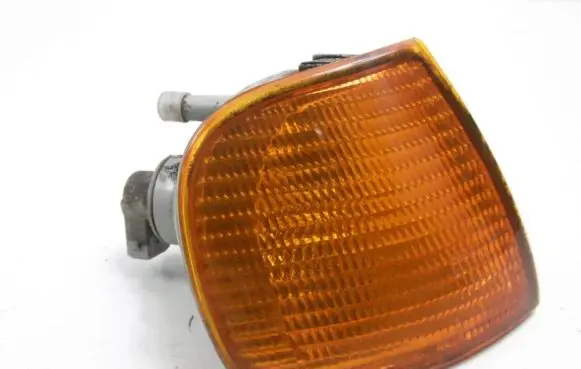 Volkswagen Polo III 6N 6N2 6NF Front indicator light