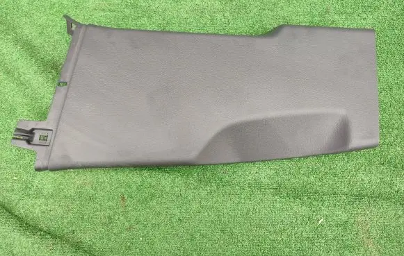 Audi e-tron (B) pillar trim (bottom) 4KE867239