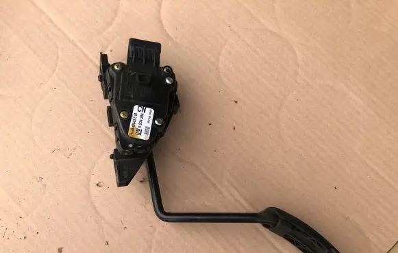 Opel Agila A Accelerator throttle pedal 9204284