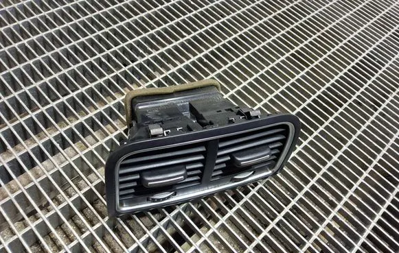 Audi A4 S4 B8 8K Rear air vent grill 8K0819203H
