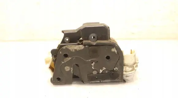 Audi A6 S6 C6 4F Front door lock