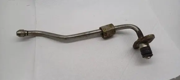 Lexus IS 220D-250-350 Fuel injector supply line/pipe 