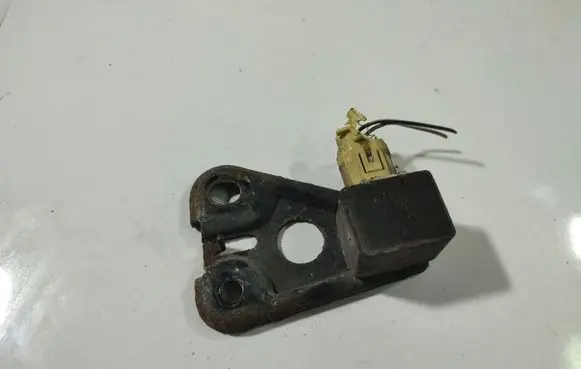 Toyota Yaris Airbag deployment crash/impact sensor 