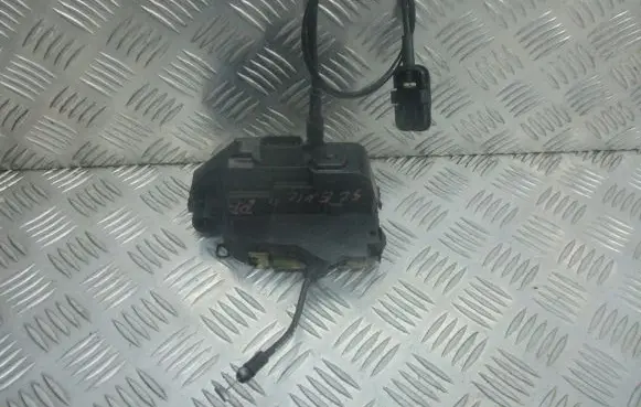 Renault Scenic II - Grand scenic II Front door lock