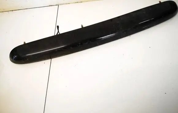 Trunk door license plate light bar