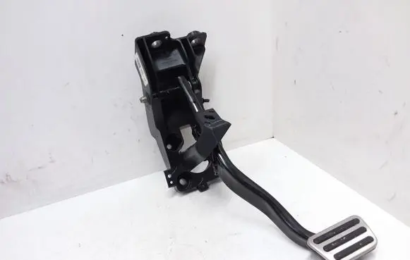 Ford Mustang VI Brake pedal FR3C2D094CD 988977550A A1508004030