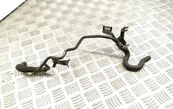 Volkswagen Tiguan Engine coolant pipe/hose 04L121070AB