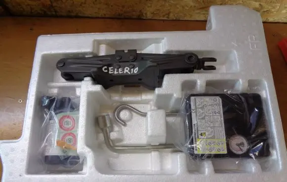 Suzuki Celerio Lift Jack